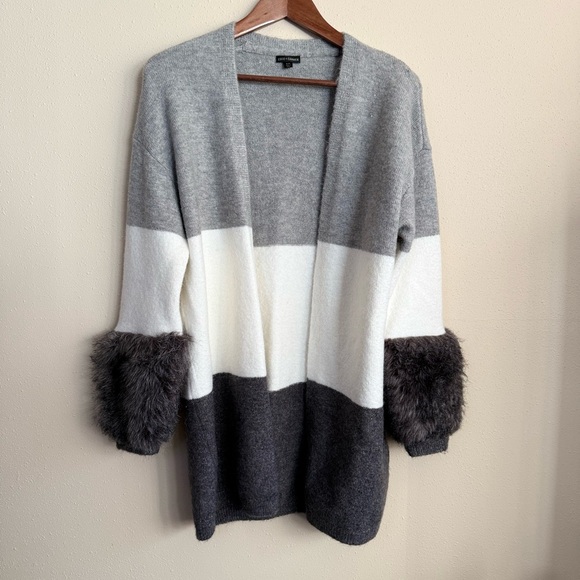 Coco + Carmen Sweaters - Coco + Carmen Gray Colorblock Cardigan Faux Fur Sleeve S/M